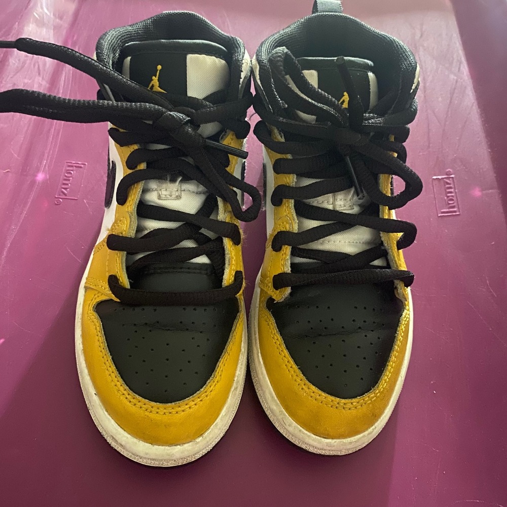 Air Jordan 1 Mid SE Lakers Toddler Sneakers Yellow Black White Shoes‎